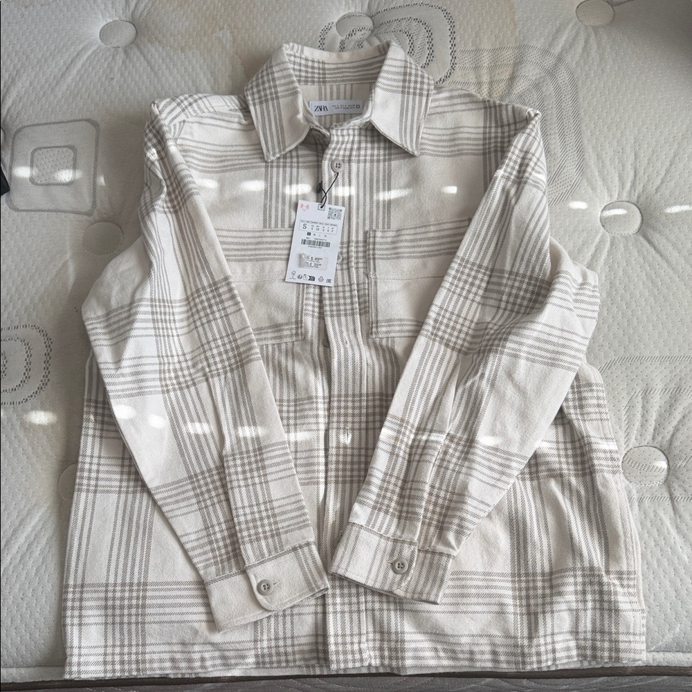 Zara Men's Beige Plaid Button Down Shirt